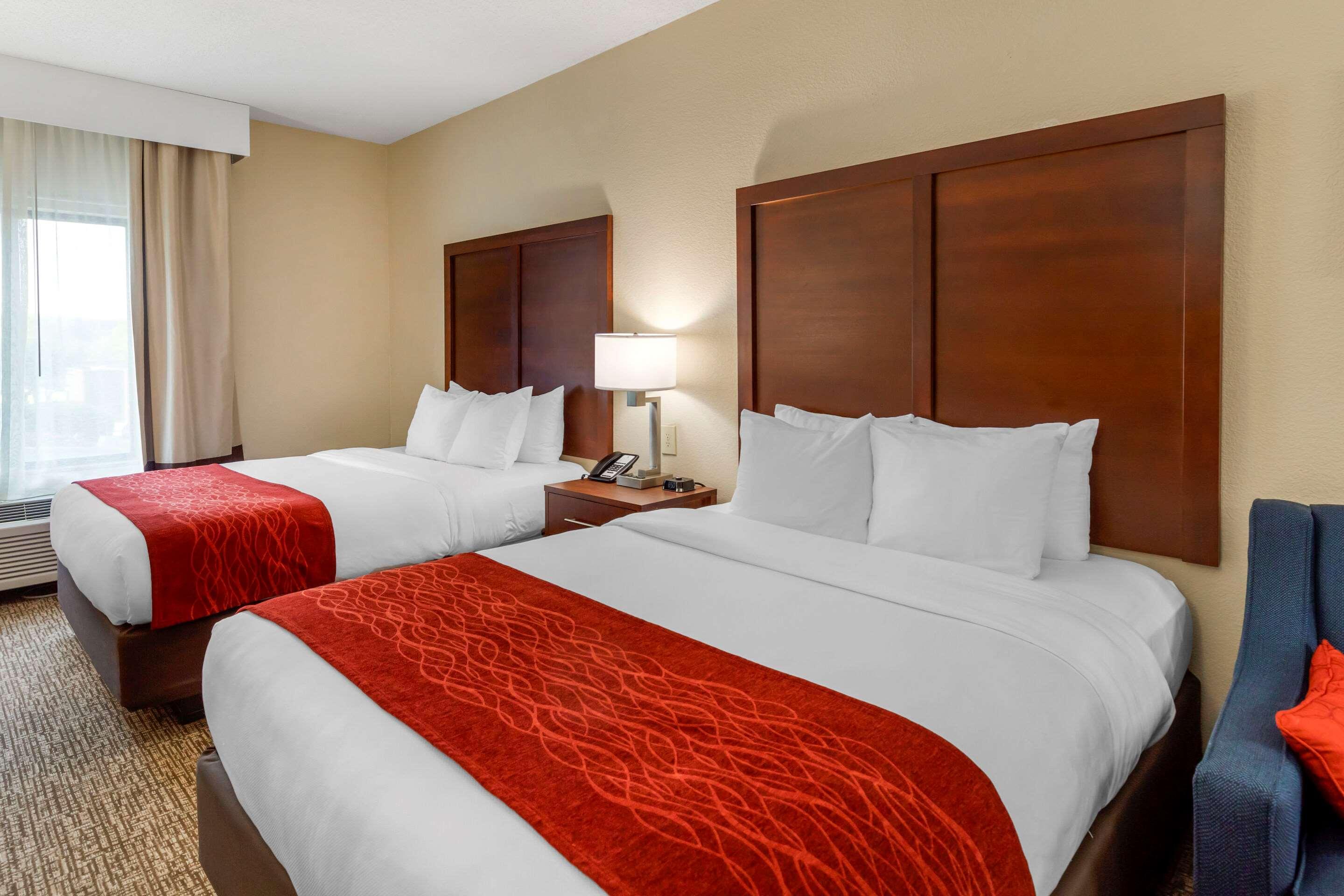 Comfort & Inn Suites Canton Exteriér fotografie