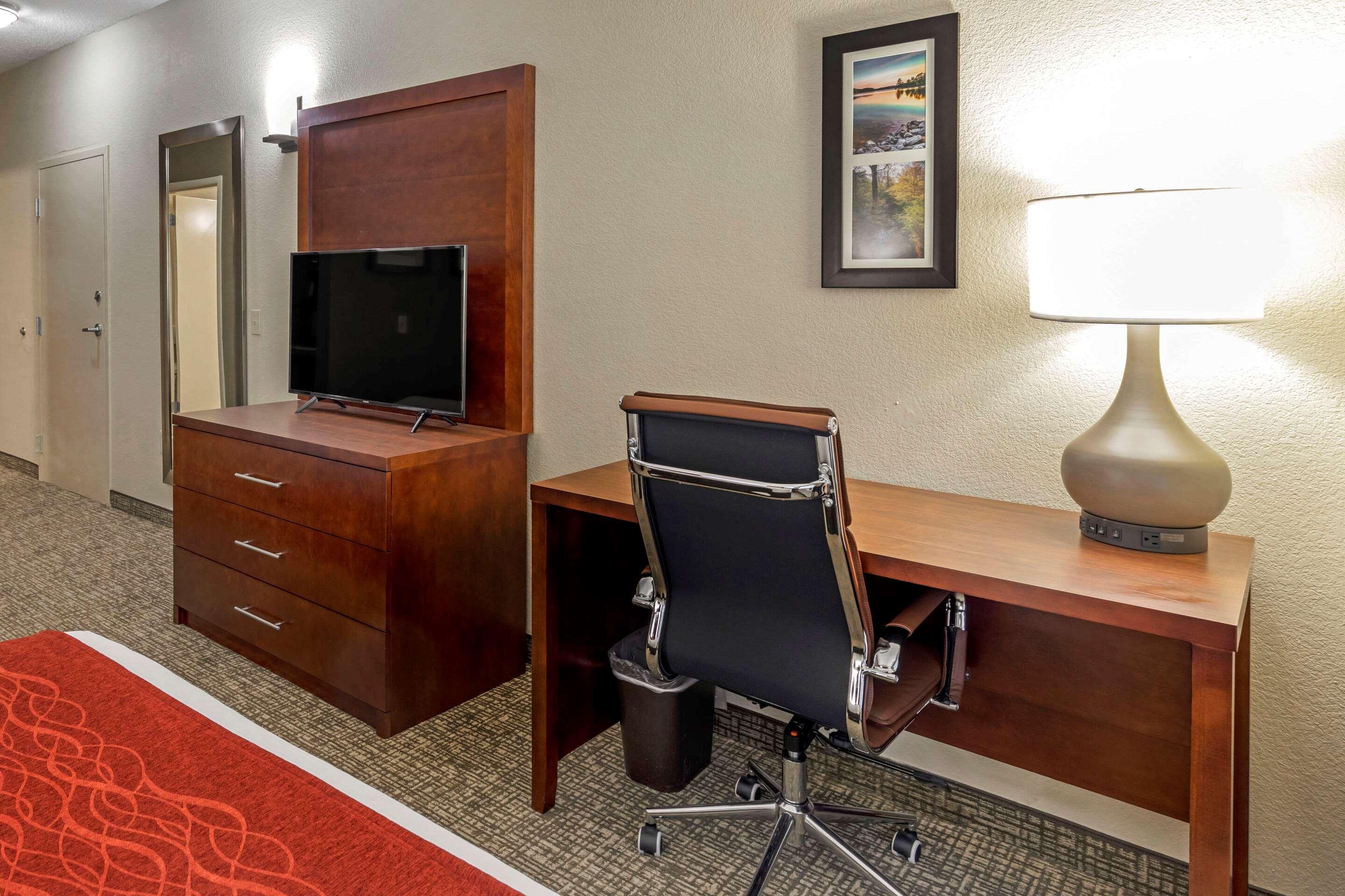 Comfort & Inn Suites Canton Exteriér fotografie