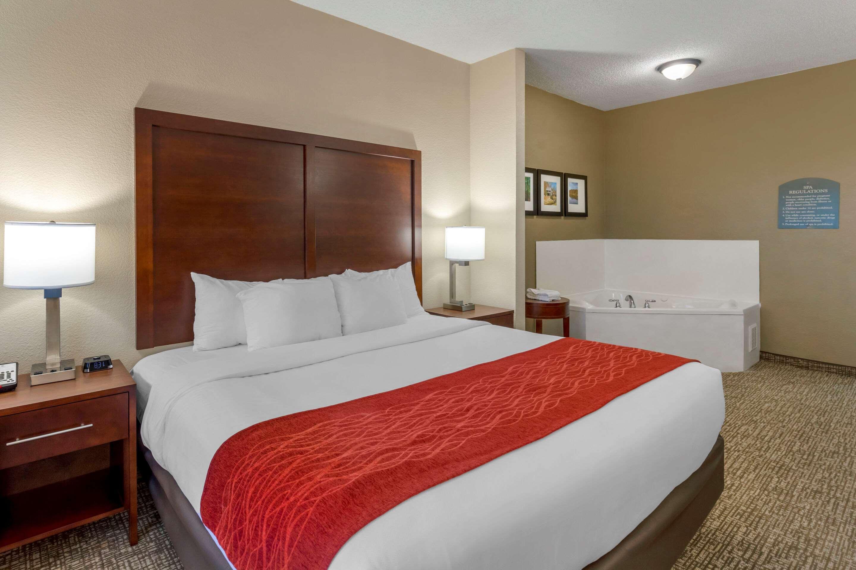 Comfort & Inn Suites Canton Exteriér fotografie