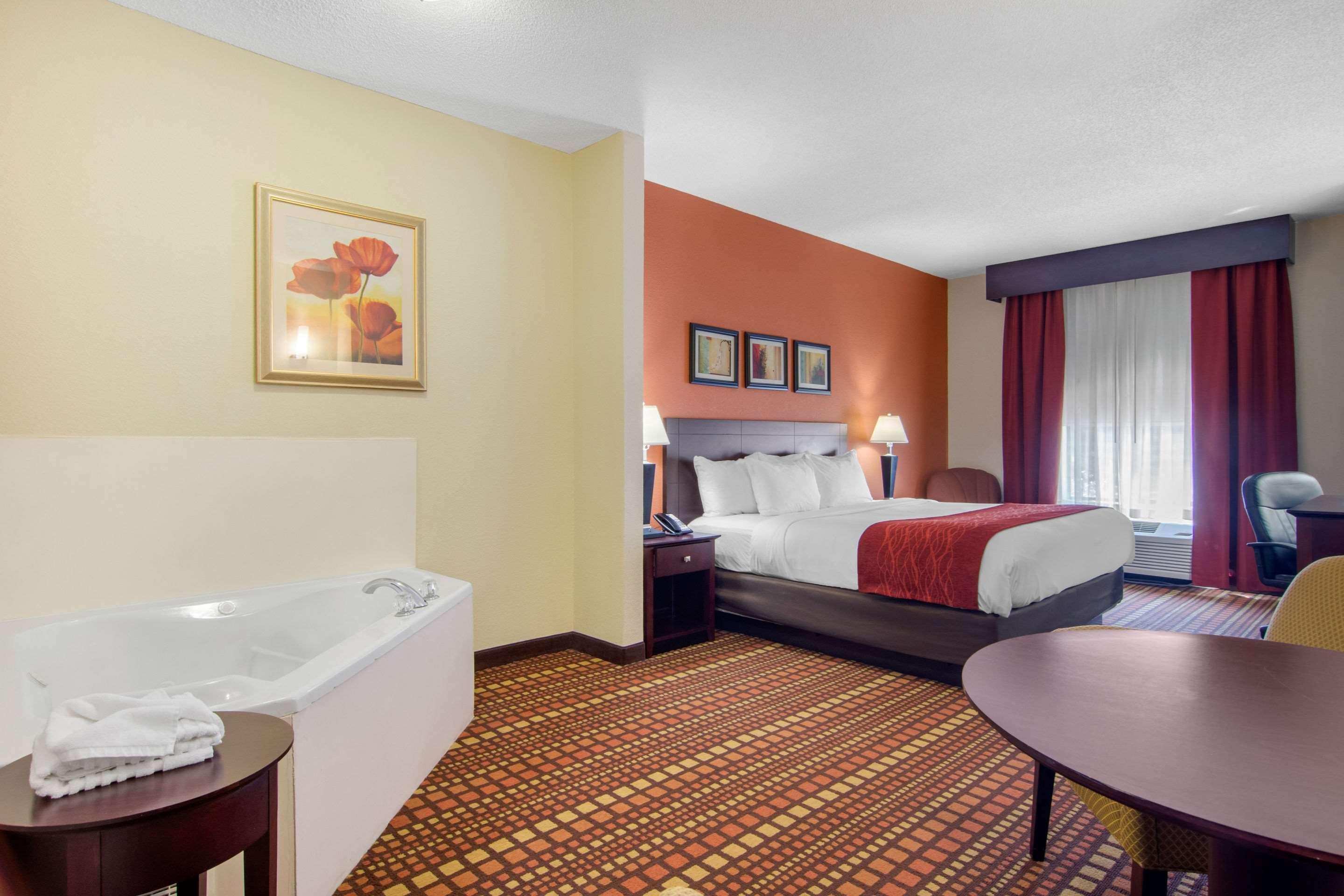 Comfort & Inn Suites Canton Exteriér fotografie