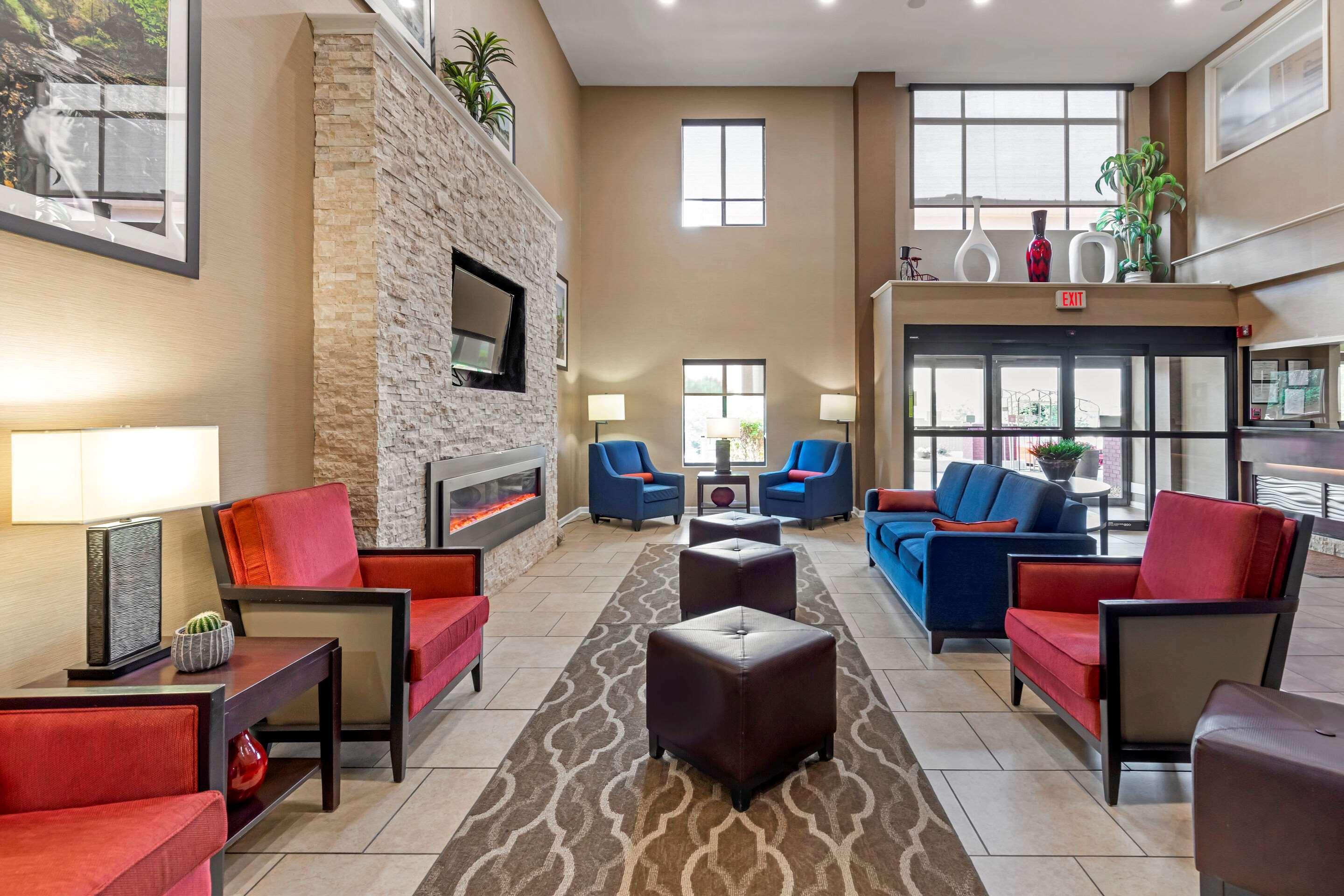 Comfort & Inn Suites Canton Exteriér fotografie