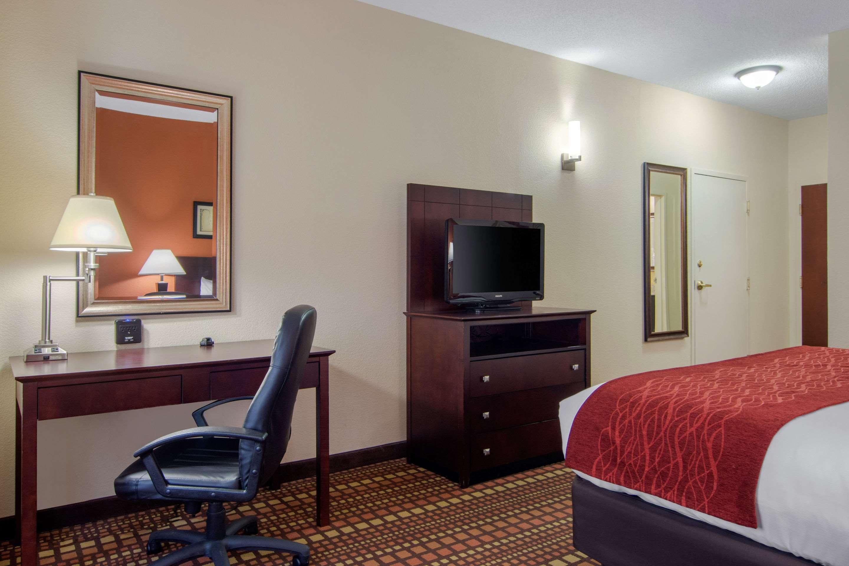 Comfort & Inn Suites Canton Exteriér fotografie