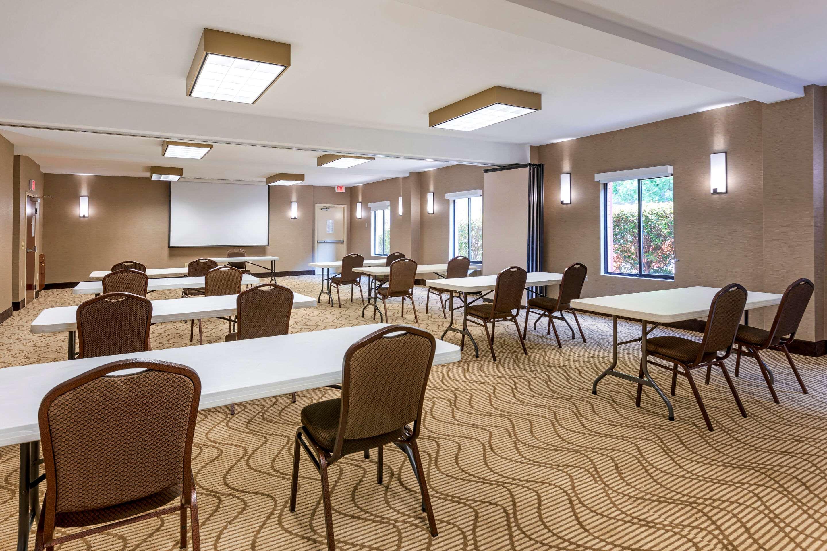 Comfort & Inn Suites Canton Exteriér fotografie